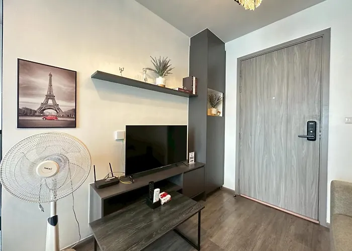 Monte Rama 9 Near Jodfair Market Apartment